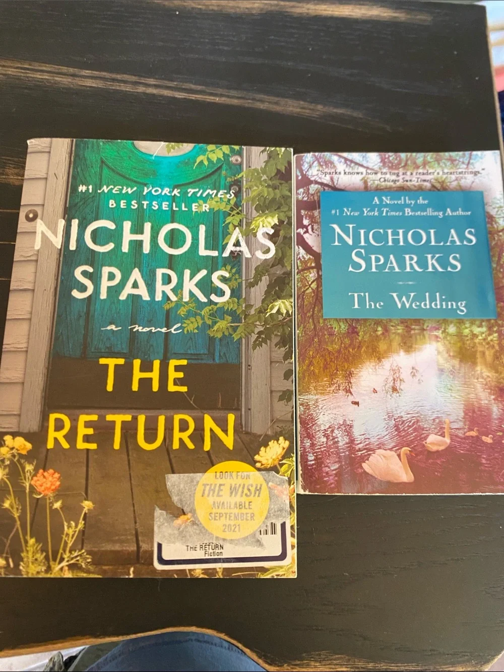 Nicholas Sparks The Return & The Wedding Paperback Books - Green and Teal Covers